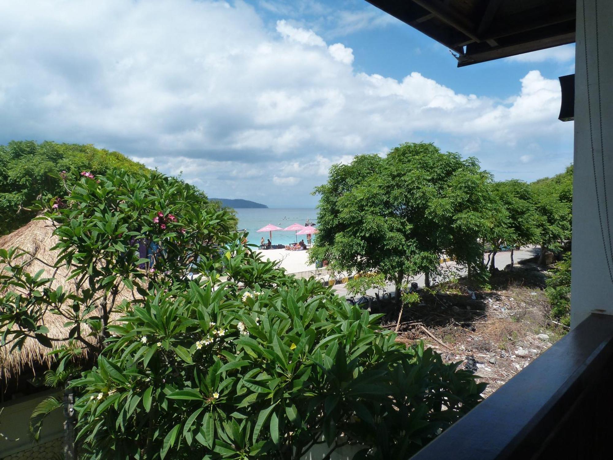 Kokomo Resort Gili Trawangan Exterior photo